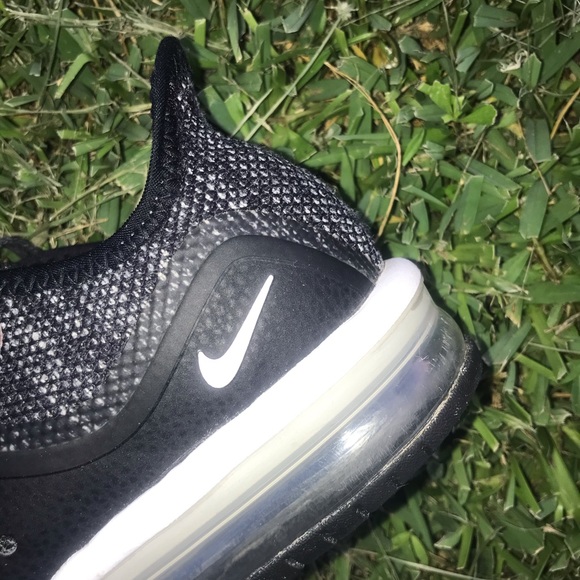 Nike Air max shoes black and white - Picture 2 of 6